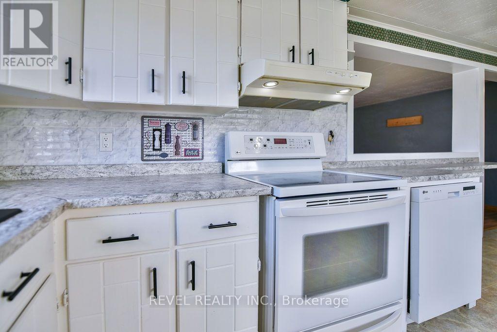 18 Grasslands Road, Timmins, Ontario  P4N 8R9 - Photo 13 - T13735840