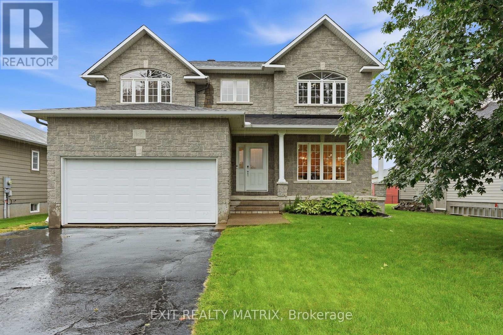 134 Lachaine Street, Russell, Ontario  K0A 1W0 - Photo 2 - X13735932