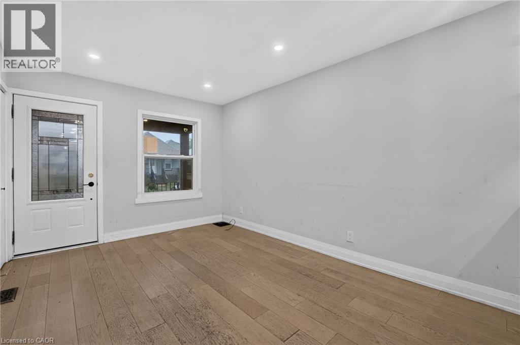 11 Craigmiller Avenue, Hamilton, Ontario  L8L 3H9 - Photo 6 - 40859366