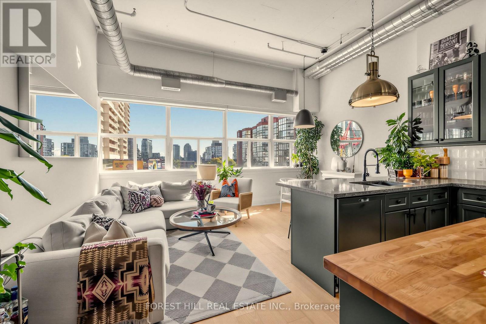 518 - 700 KING STREET W, Toronto, Ontario