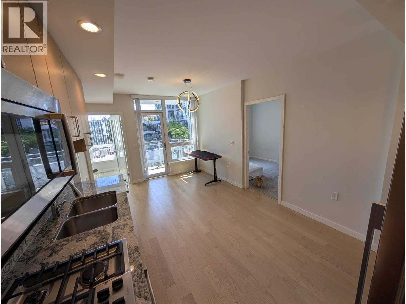 411 1708 Ontario Street, Vancouver, British Columbia  V5T 0J7 - Photo 3 - R3160729