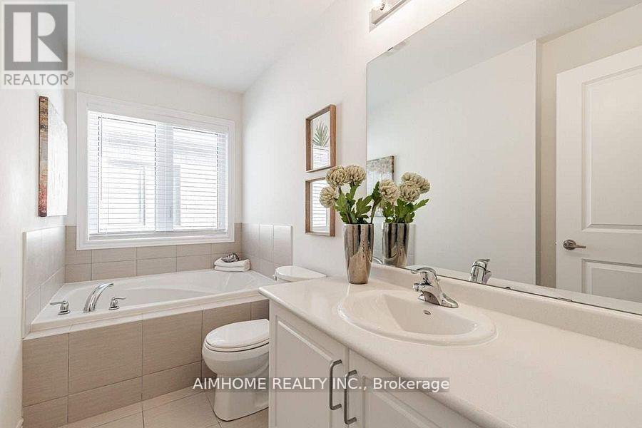 116 Frederick Wilson Avenue, Markham, Ontario  L6B 1P7 - Photo 10 - N13735980