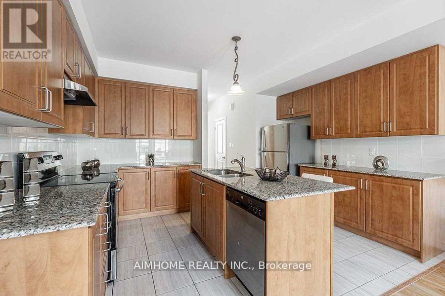 116 Frederick Wilson Avenue, Markham, Ontario  L6B 1P7 - Photo 4 - N13735980