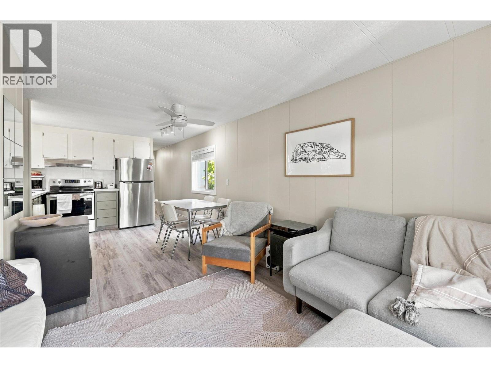 827 Minaty Lane, Britannia Beach, British Columbia  V0N 1J0 - Photo 10 - R3160728