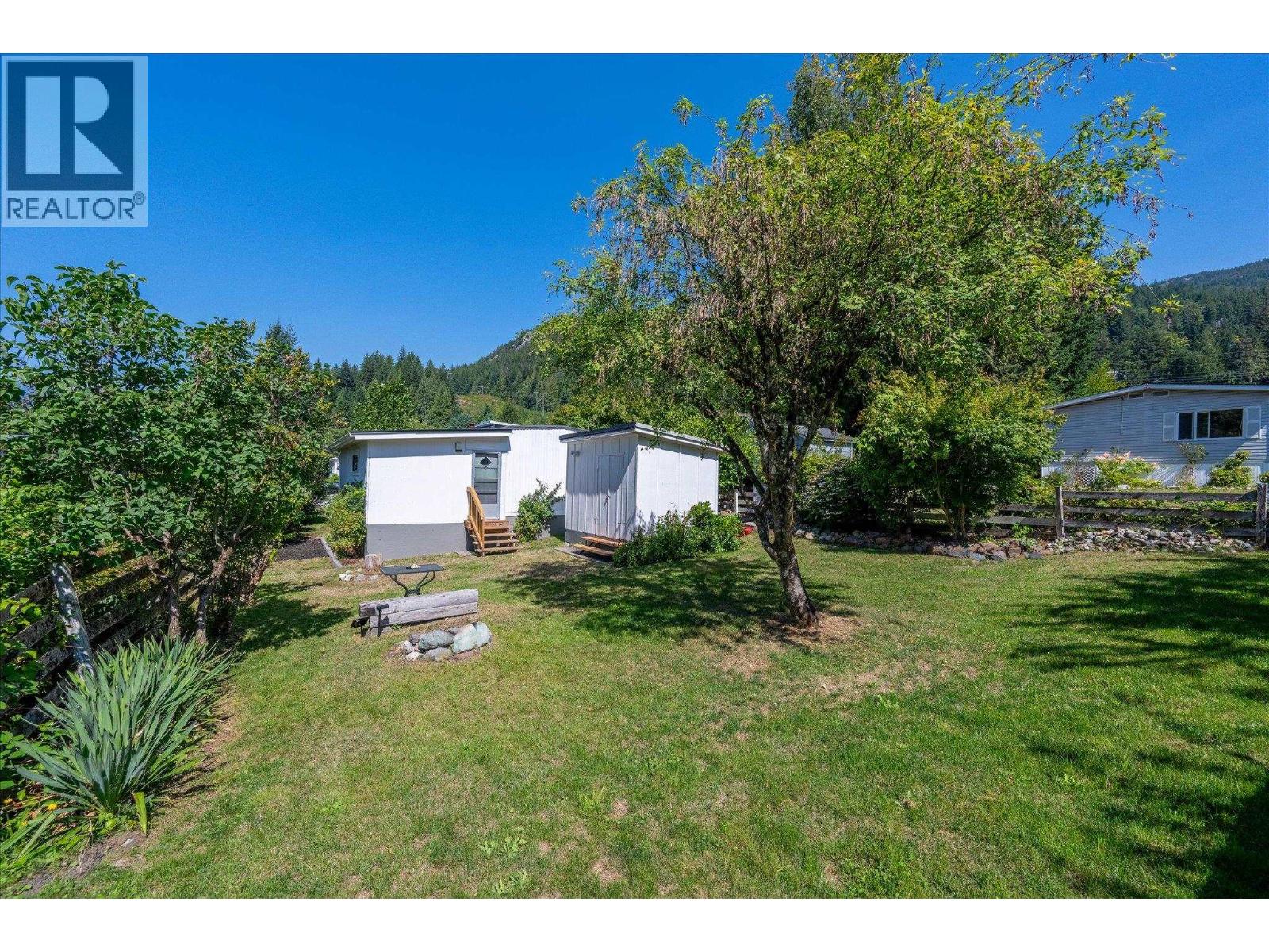 827 Minaty Lane, Britannia Beach, British Columbia  V0N 1J0 - Photo 24 - R3160728