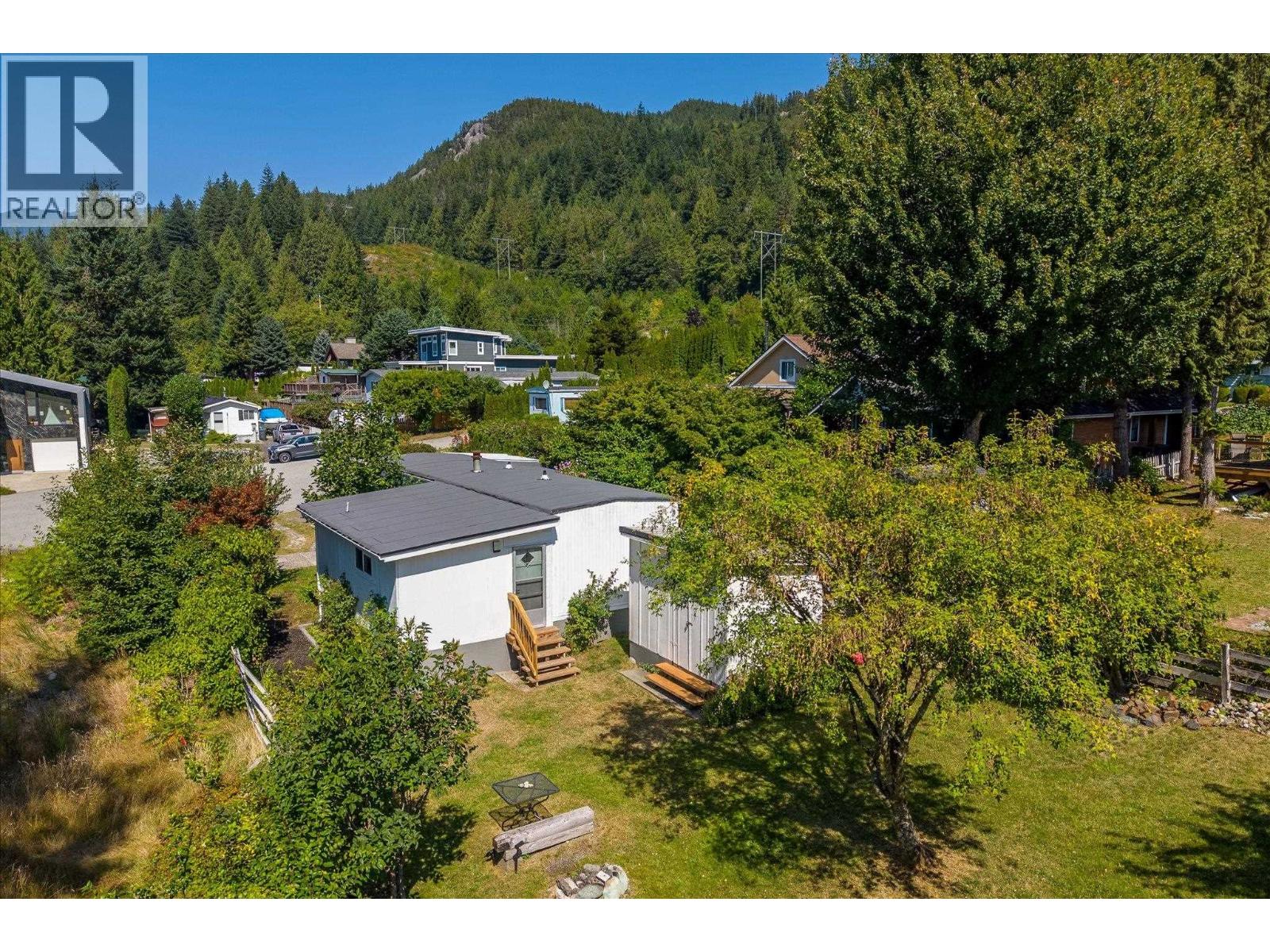 827 Minaty Lane, Britannia Beach, British Columbia  V0N 1J0 - Photo 26 - R3160728