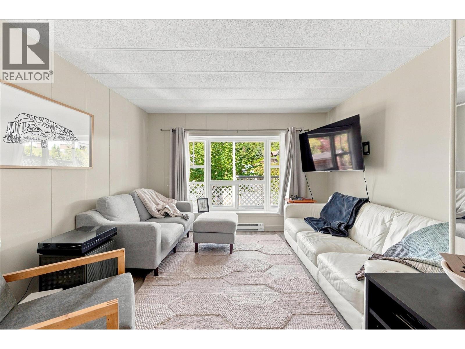 827 Minaty Lane, Britannia Beach, British Columbia  V0N 1J0 - Photo 7 - R3160728