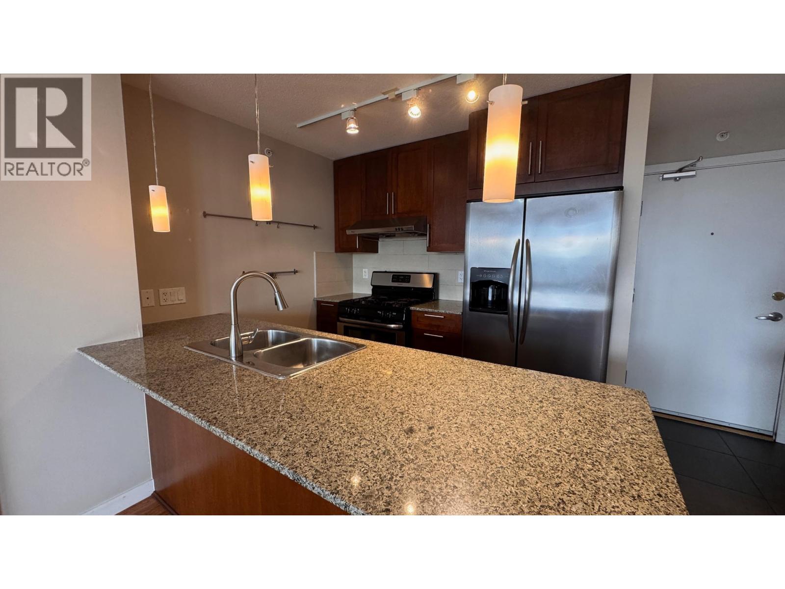 24xx 7088 Salisbury Avenue, Burnaby, British Columbia  V5E 0A4 - Photo 5 - R3160732