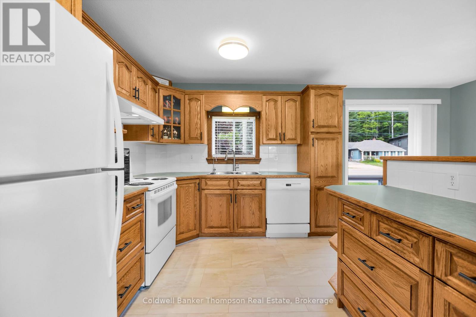 94 Brunel Road, Huntsville, Ontario P1H 1R1 - Photo 12 - X13735890