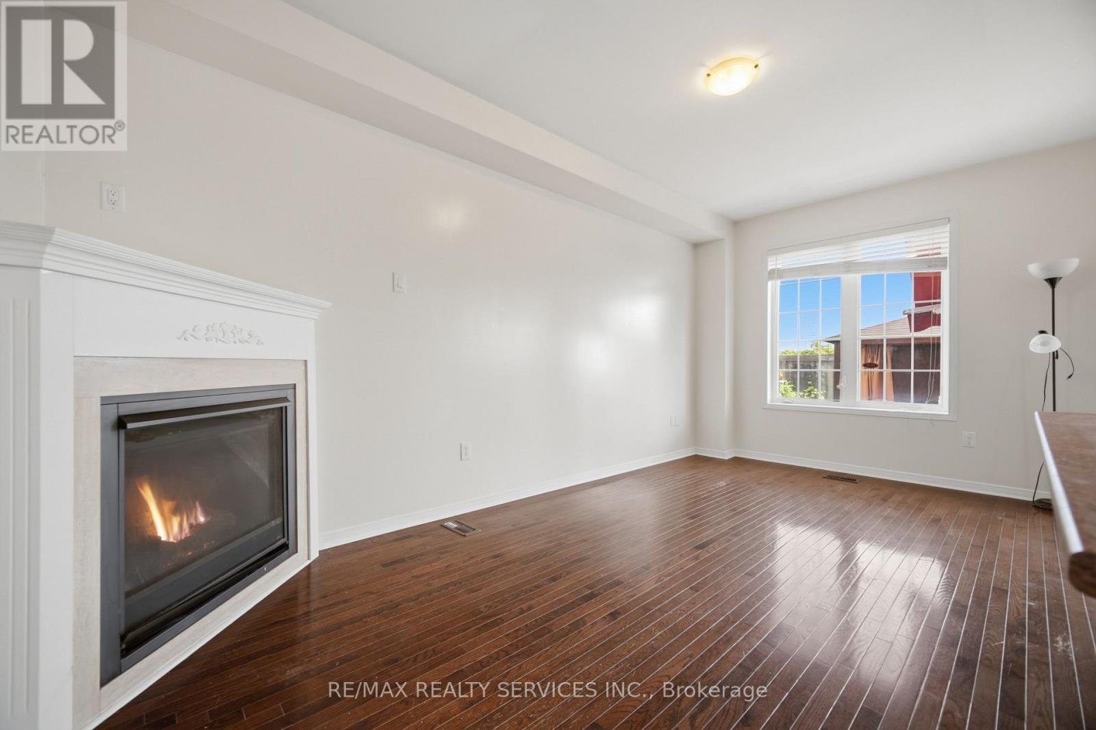 98 Teal Crest Circle, Brampton, Ontario  L6X 2Z4 - Photo 9 - W13735856