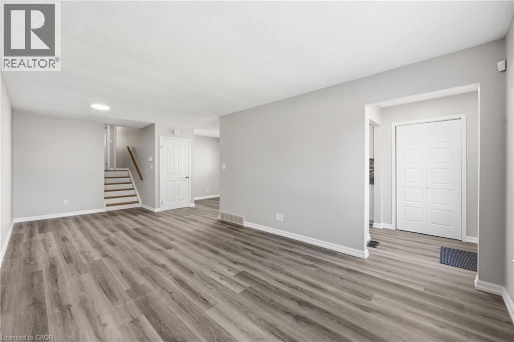 42 Terrace Avenue, Welland, Ontario  L3C 2C4 - Photo 11 - 40859839