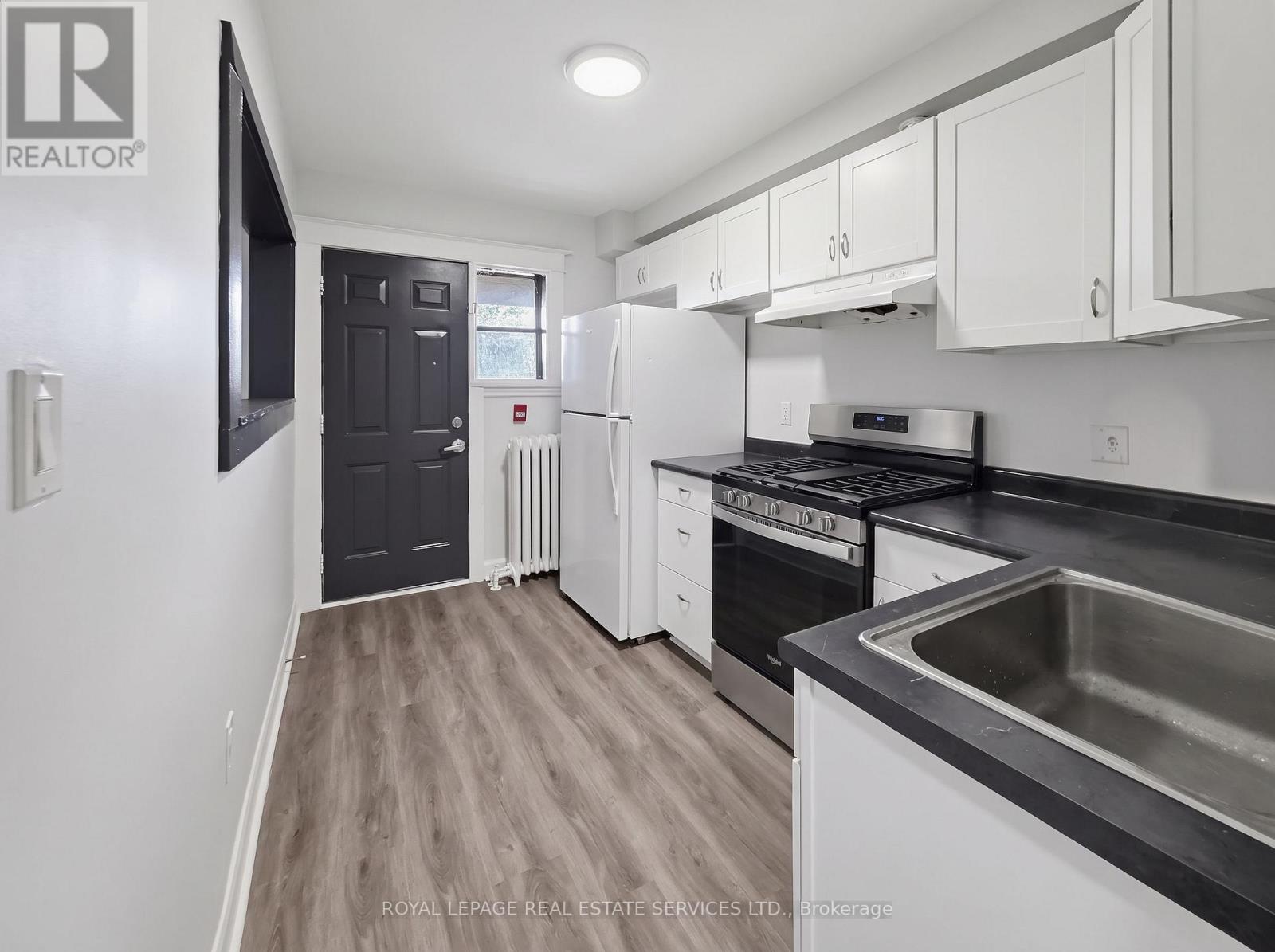 6 - 8 Ottawa Street N, Hamilton, Ontario  L8H 3Y7 - Photo 2 - X13735982