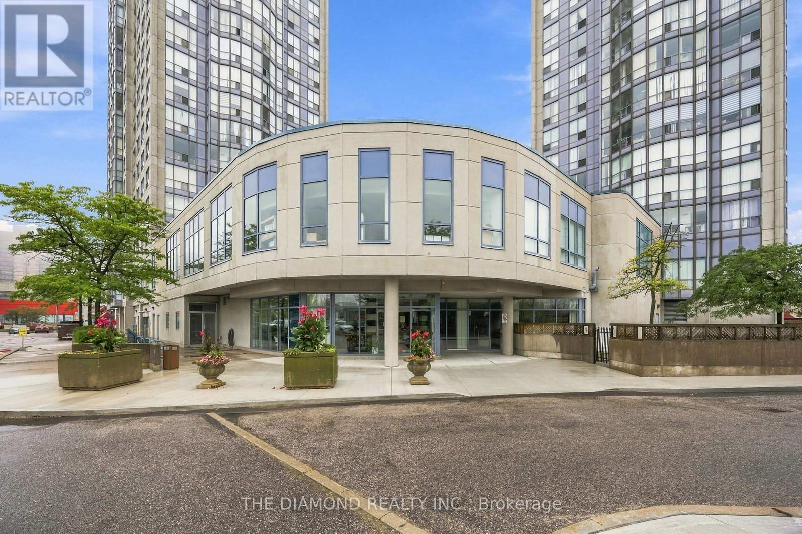 816 - 2550 Lawrence Avenue E, Toronto, Ontario  M1P 4Z3 - Photo 43 - E13732352