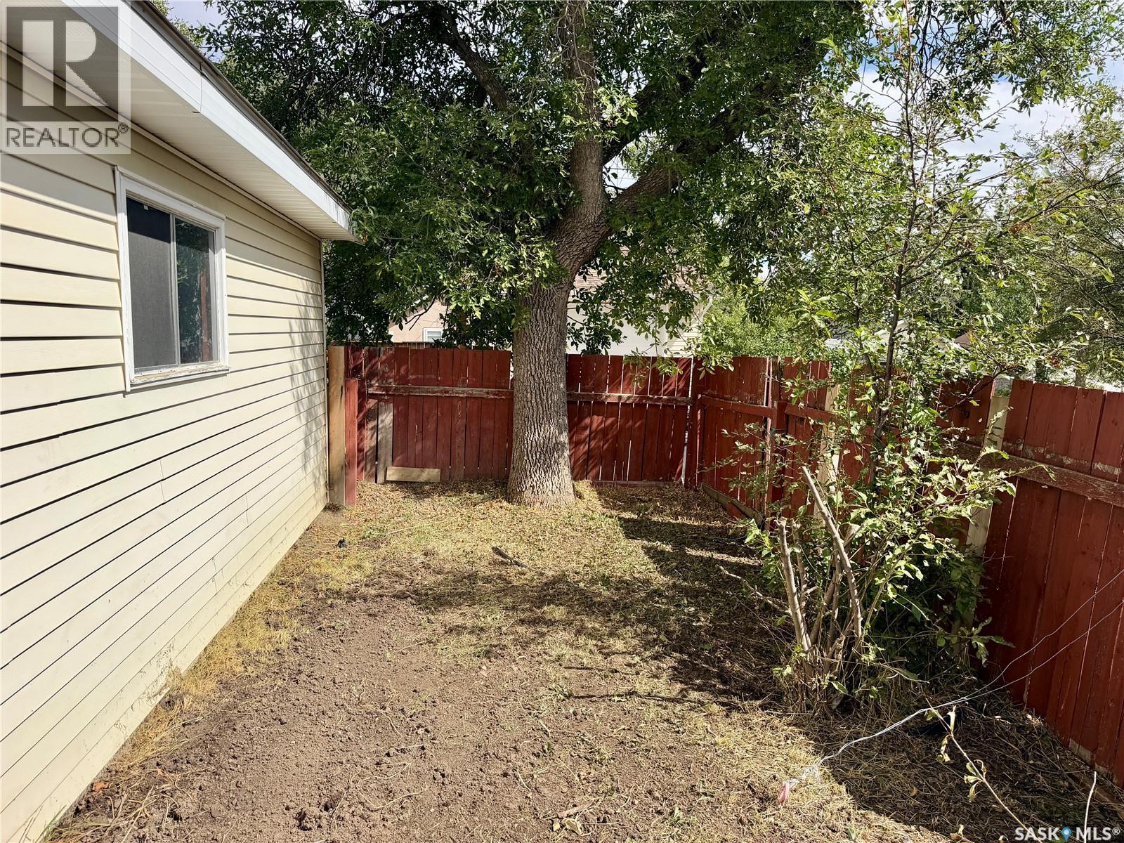 553 2nd Avenue Nw, Swift Current, Saskatchewan  S9H 0R1 - Photo 16 - SK047276