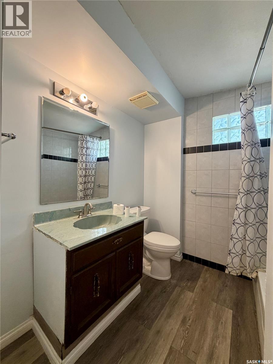 553 2nd Avenue Nw, Swift Current, Saskatchewan  S9H 0R1 - Photo 7 - SK047276