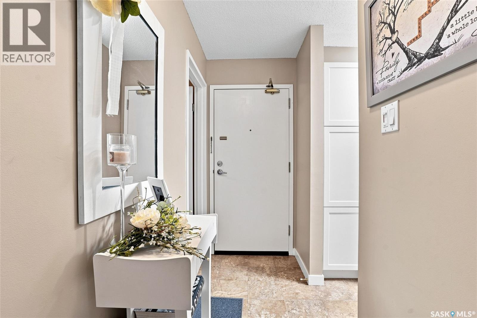 221 122 Edinburgh Place, Saskatoon, Saskatchewan  S7H 5J7 - Photo 2 - SK047213