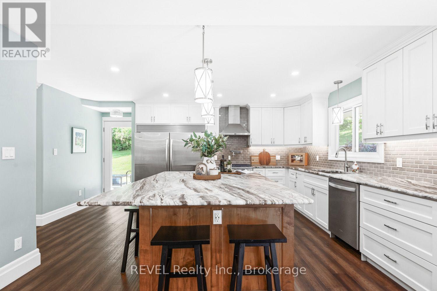 208 Ski Hill Road, Kawartha Lakes, Ontario  L0A 1A0 - Photo 6 - X13736032