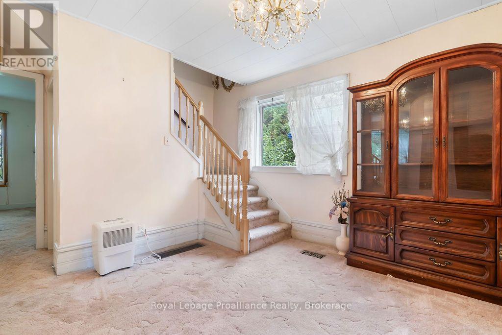 294 Moira Street E, Belleville, Ontario  K8P 2T1 - Photo 16 - X13736096