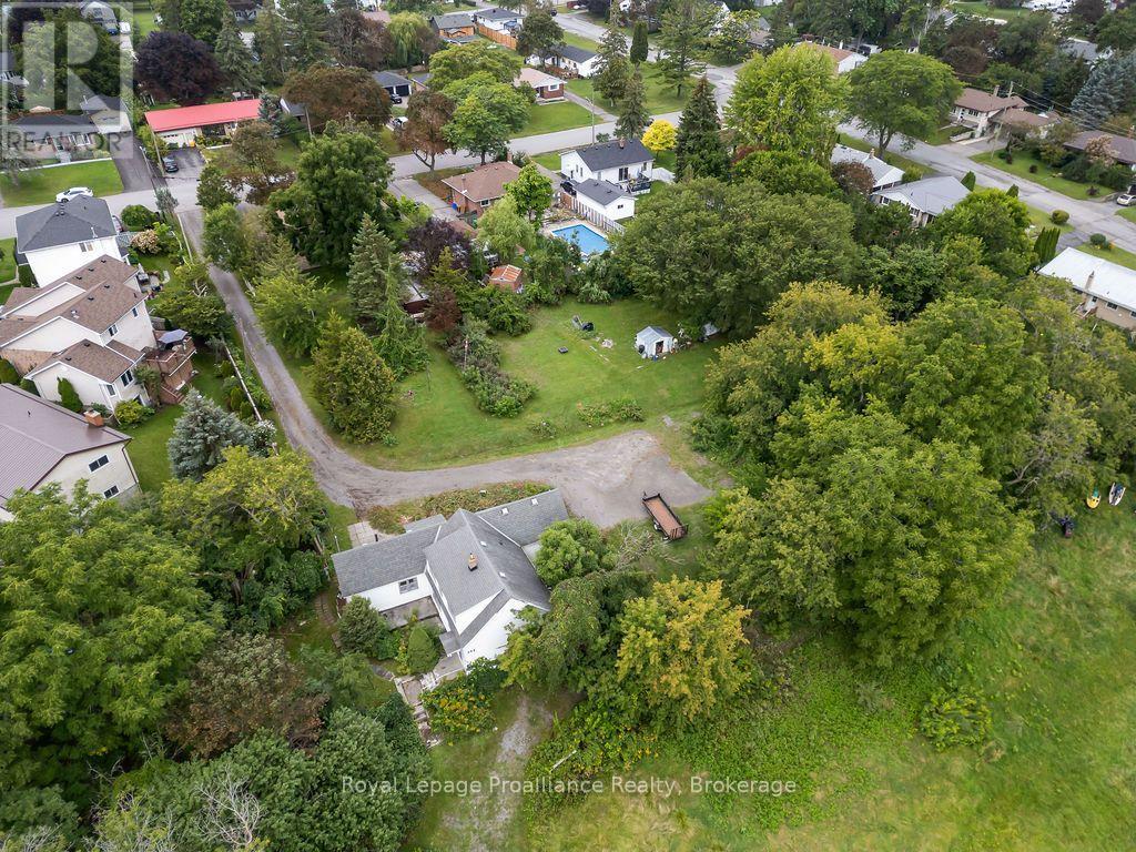 294 Moira Street E, Belleville, Ontario  K8P 2T1 - Photo 3 - X13736096