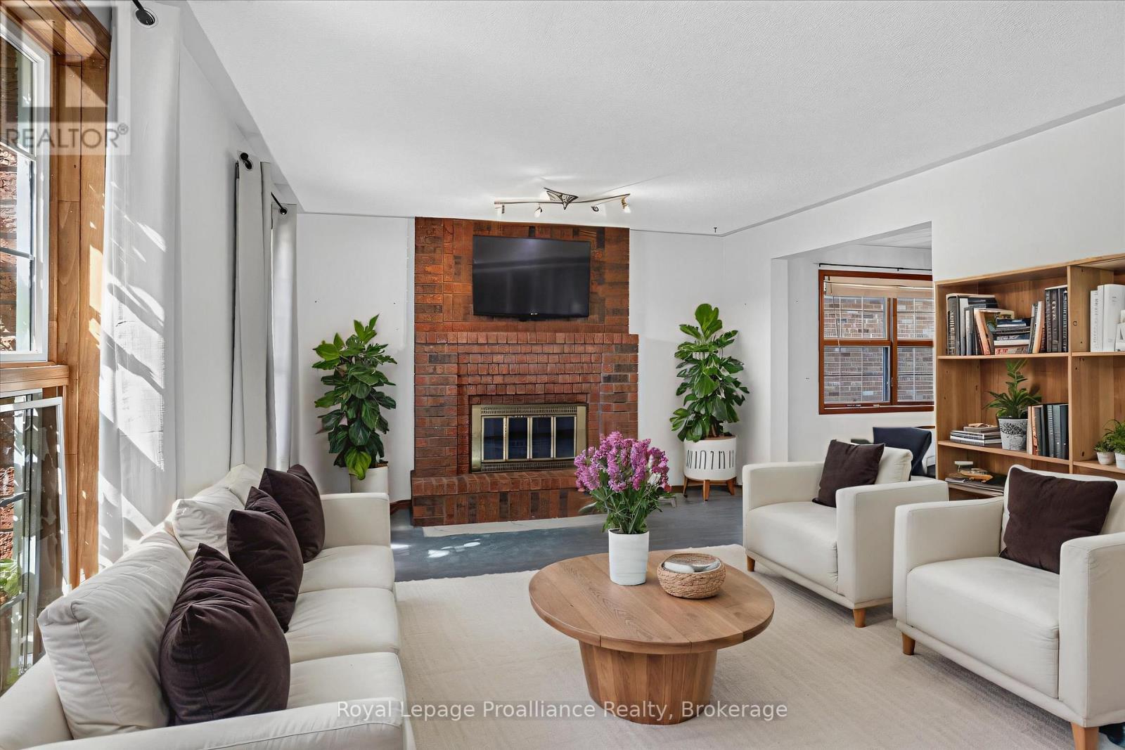1664 Forster Avenue, Peterborough, Ontario  K9K 2G6 - Photo 5 - X13736310