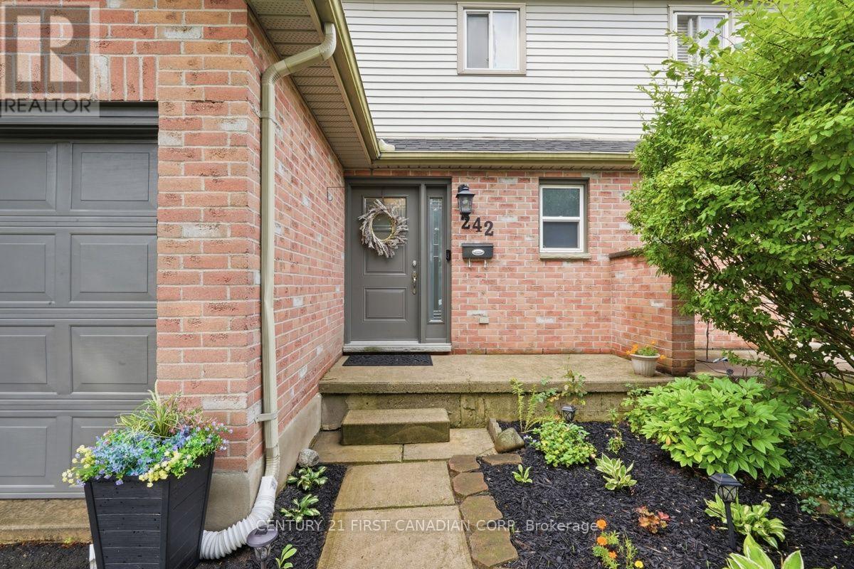 242 Martinet Avenue, London East, Ontario  N5V 4B2 - Photo 3 - X13736066