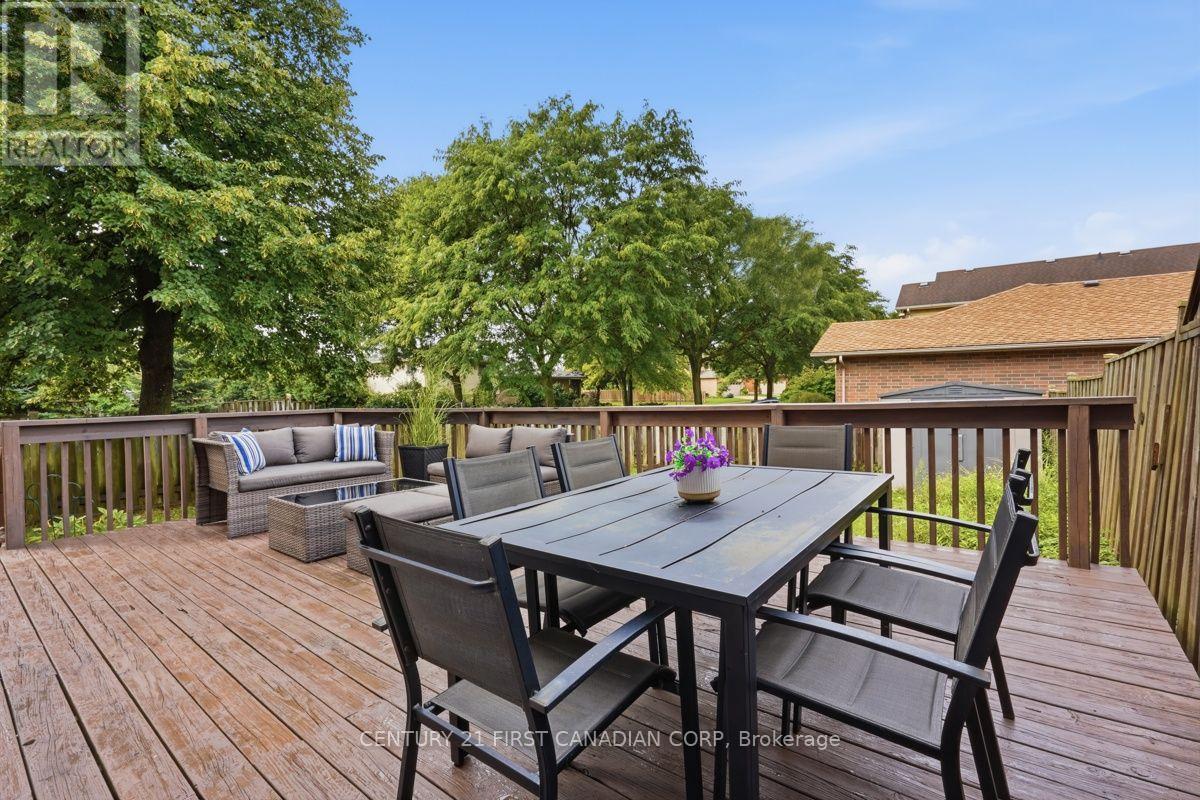 242 Martinet Avenue, London East, Ontario  N5V 4B2 - Photo 37 - X13736066