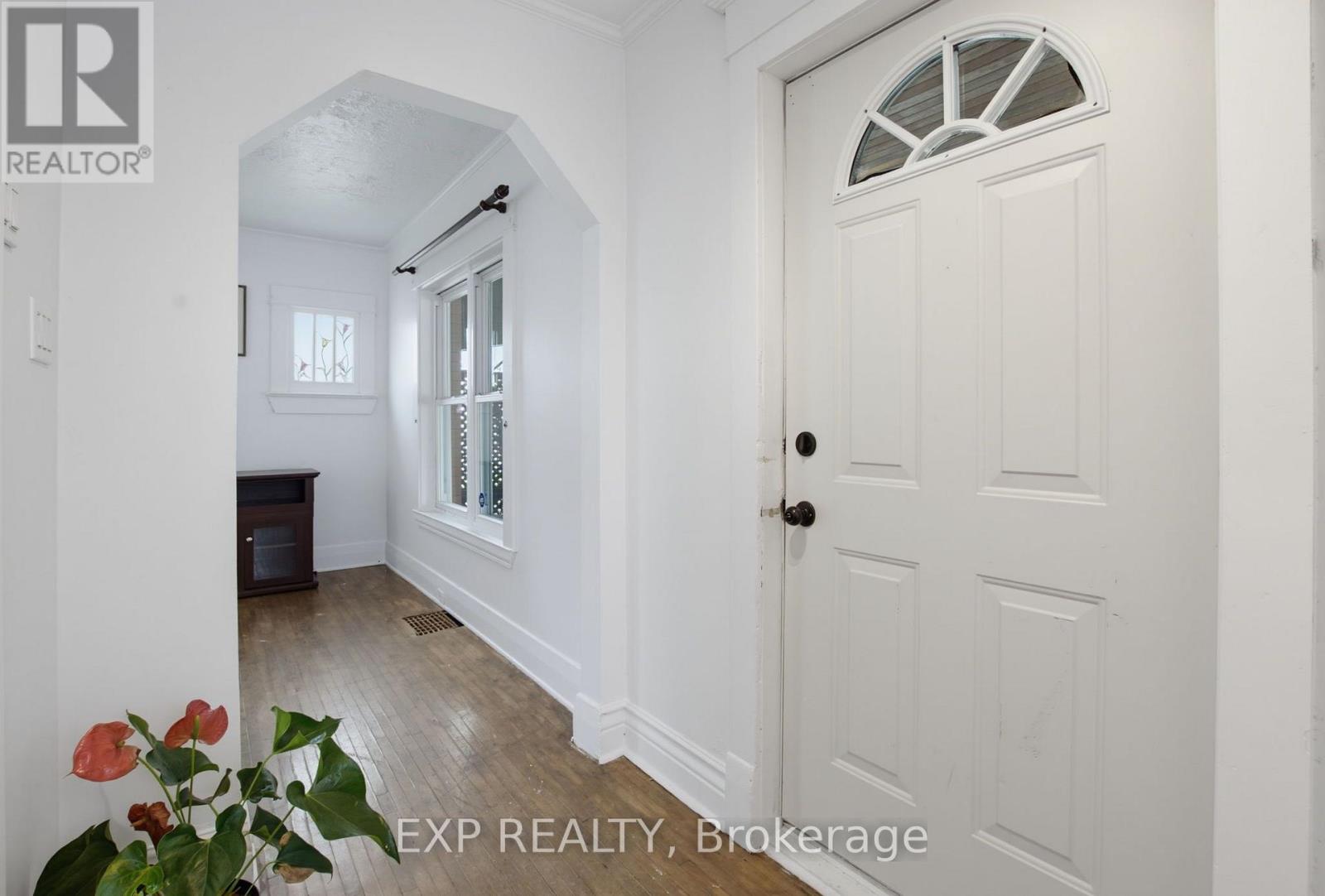 20 Barrington Avenue, London North, Ontario  N6H 1J9 - Photo 3 - X13736172
