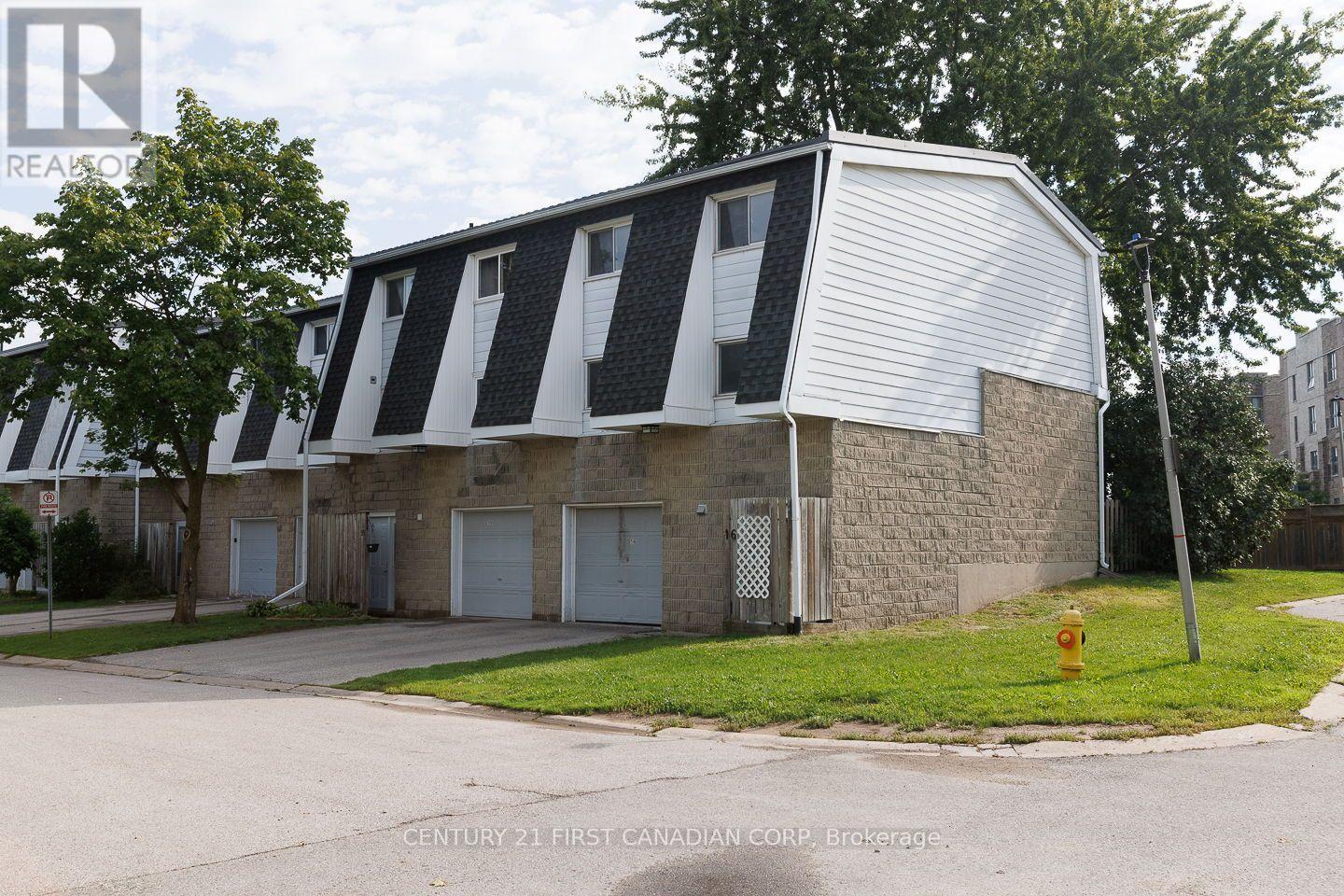 16 - 40 Fairfax Court, London North, Ontario  N6G 3Y3 - Photo 1 - X13736240