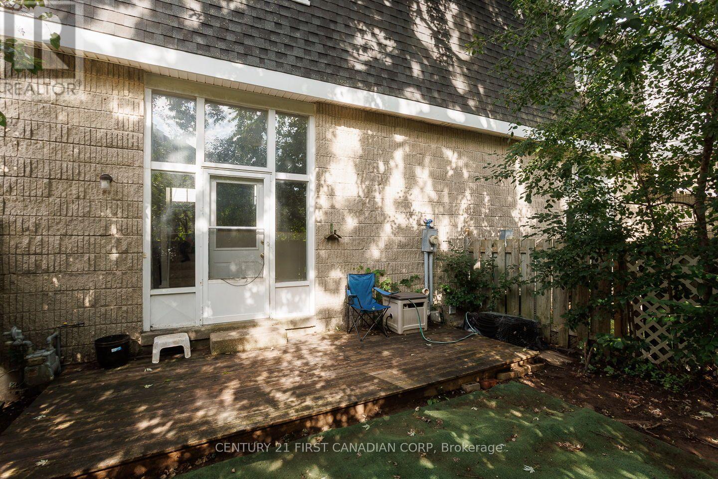16 - 40 Fairfax Court, London North, Ontario  N6G 3Y3 - Photo 36 - X13736240