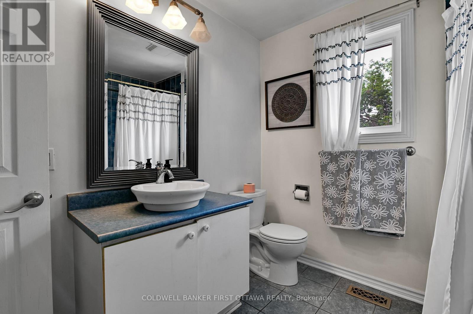 2153 East Acres Road, Ottawa, Ontario  K1J 9A6 - Photo 19 - X13736212