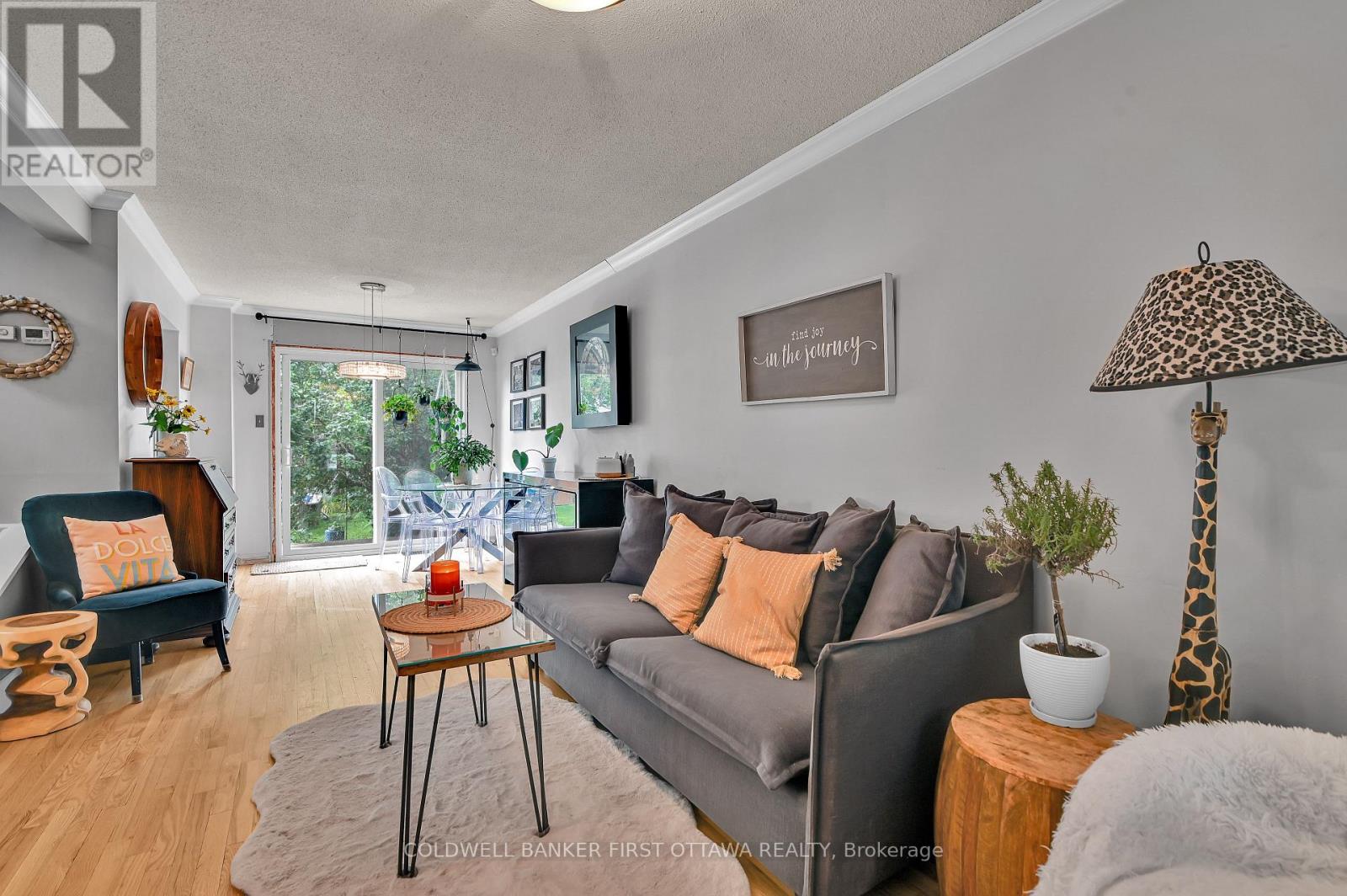 2153 East Acres Road, Ottawa, Ontario  K1J 9A6 - Photo 5 - X13736212