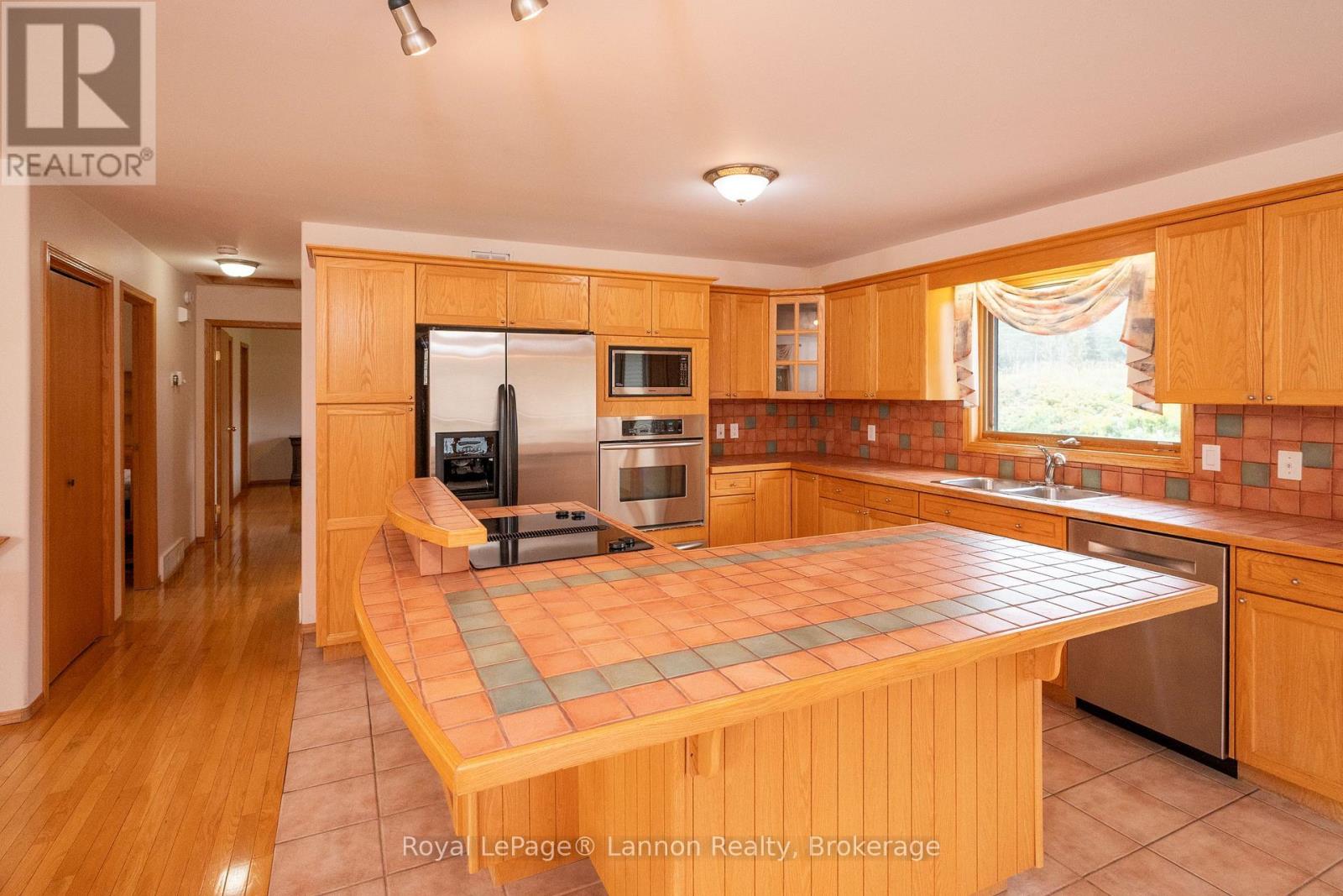2196 Falconcrest Drive, Thunder Bay, Ontario  P7J 1H5 - Photo 16 - X13736166