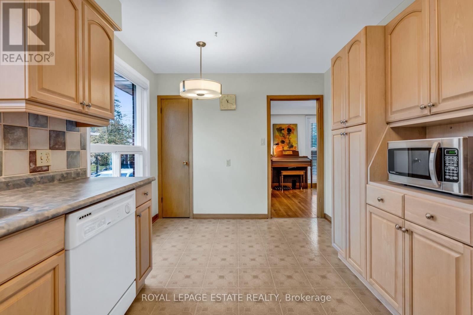 252 Brimorton Road, Toronto, Ontario  M1H 2E1 - Photo 8 - E13736100