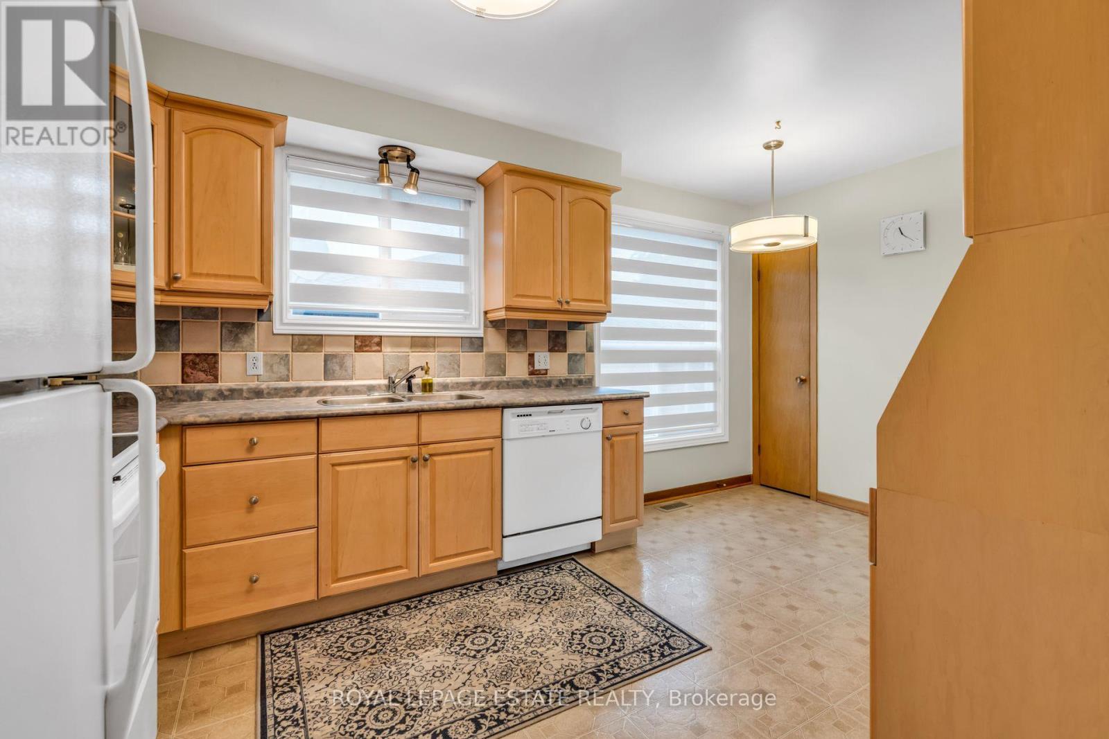 252 Brimorton Road, Toronto, Ontario  M1H 2E1 - Photo 9 - E13736100