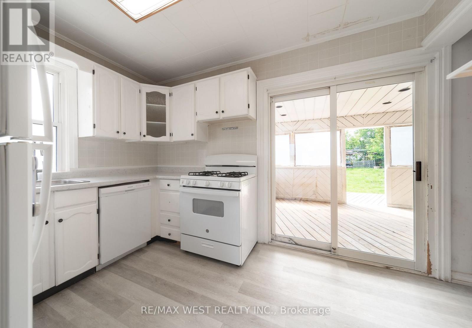 7826 Yonge Street, Innisfil, Ontario  L9S 1L4 - Photo 10 - N13736082