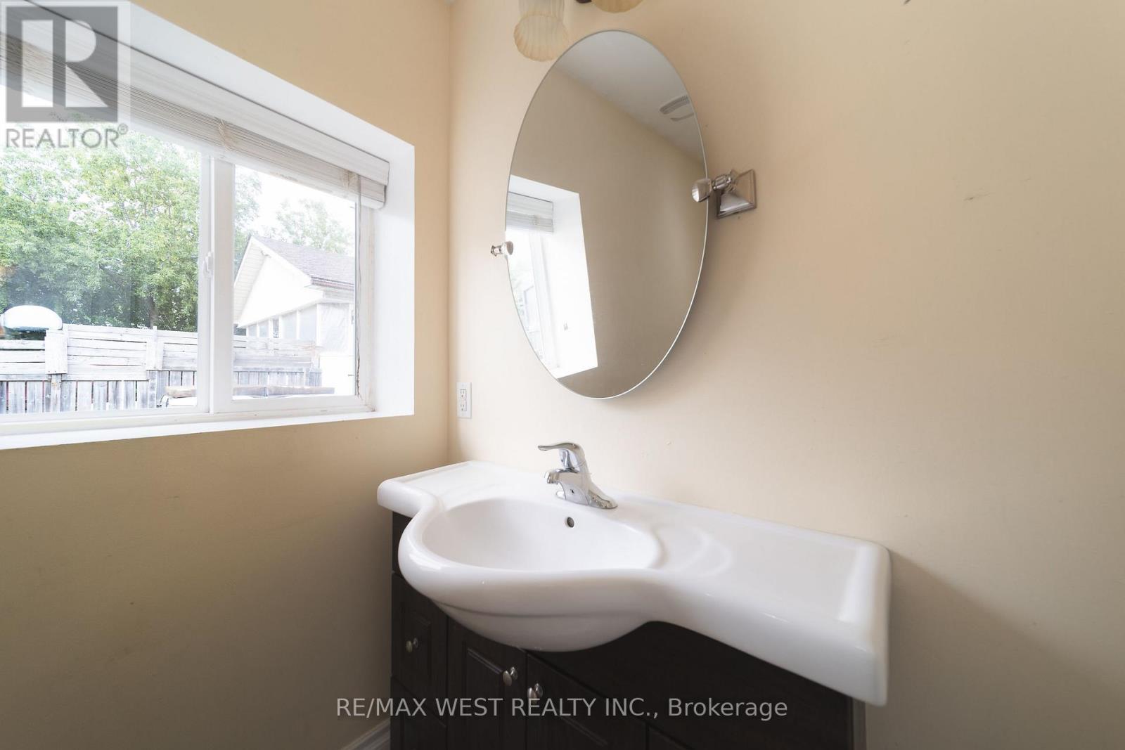 7826 Yonge Street, Innisfil, Ontario  L9S 1L4 - Photo 27 - N13736082