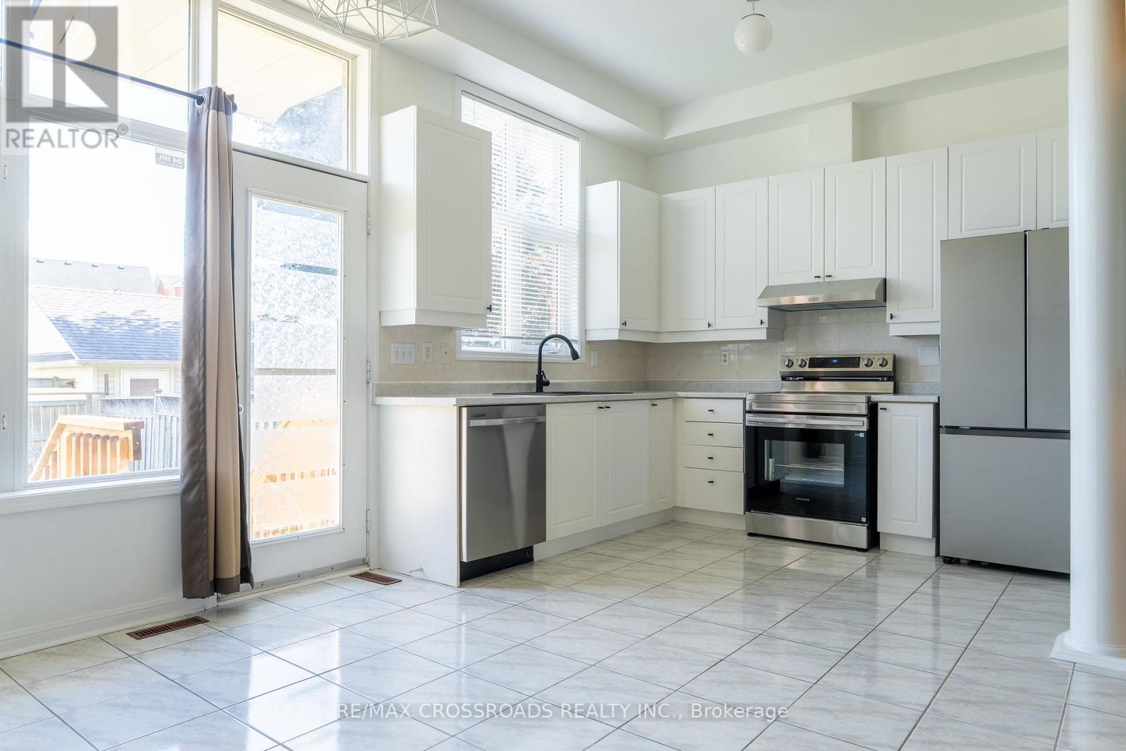 53 Cornell Park Avenue, Markham, Ontario  L6B 1B5 - Photo 6 - N13736206