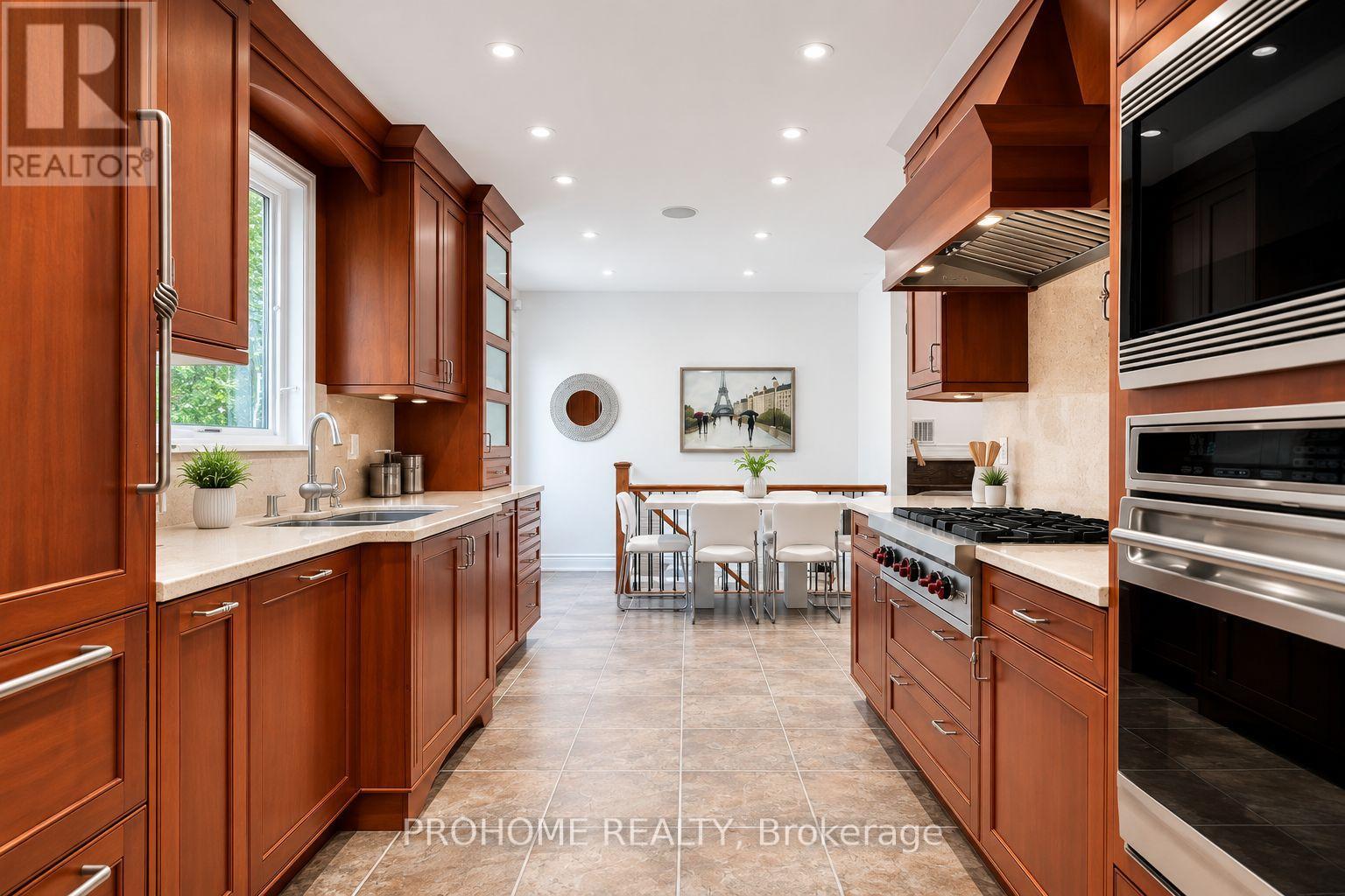 16 Tuscay Court, Markham, Ontario  L3R 1V1 - Photo 2 - N13736264