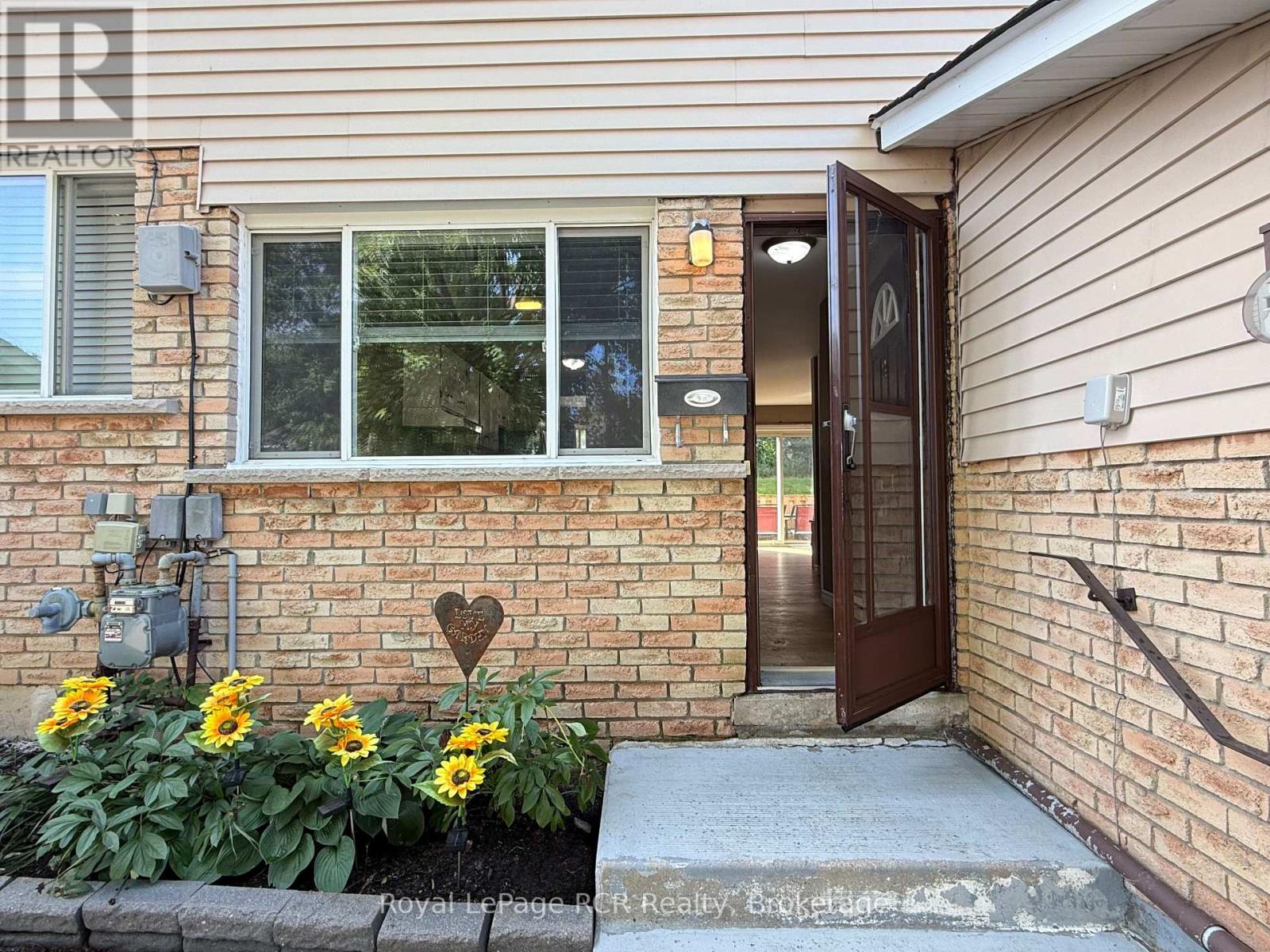 74 Laurie Crescent, Owen Sound, Ontario N4K 6C3 - Photo 2 - X13736224
