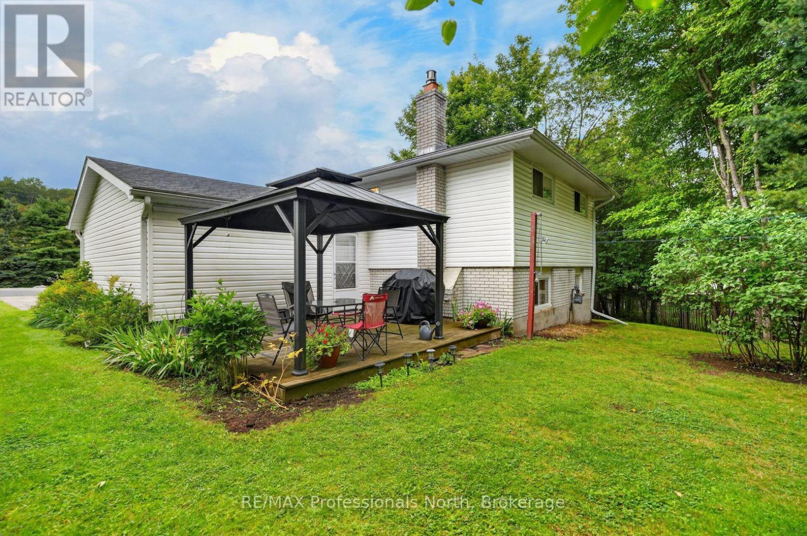 12 Anthony Court, Huntsville, Ontario  P1H 1T2 - Photo 2 - X13736328