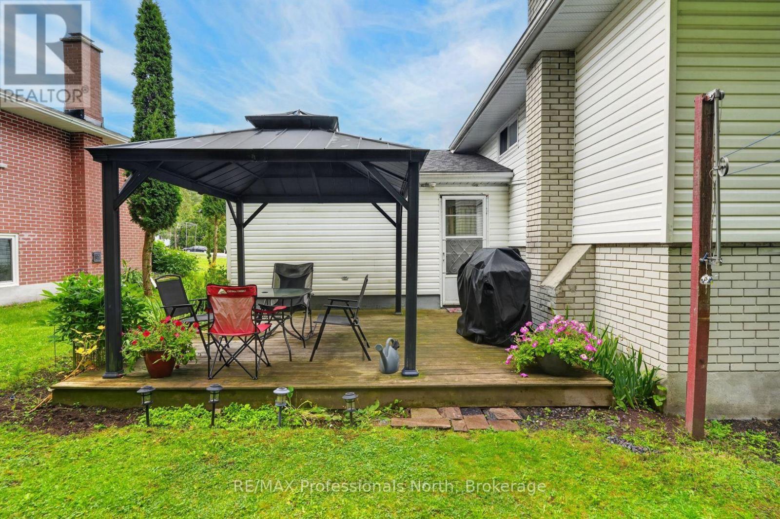 12 Anthony Court, Huntsville, Ontario  P1H 1T2 - Photo 5 - X13736328