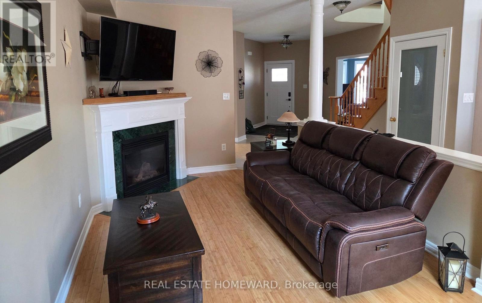 139 Birkhall Place, Barrie (Innis-Shore), Ontario  L4N 0K7 - Photo 10 - S13736144