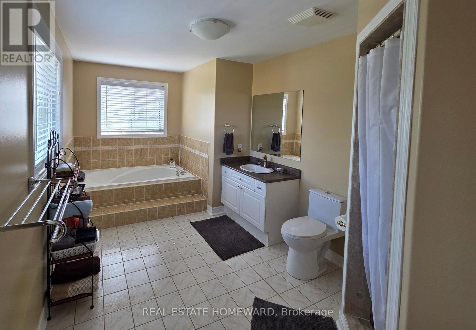 139 Birkhall Place, Barrie (Innis-Shore), Ontario  L4N 0K7 - Photo 16 - S13736144