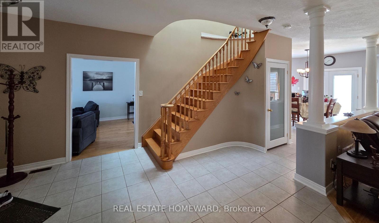 139 Birkhall Place, Barrie (Innis-Shore), Ontario  L4N 0K7 - Photo 5 - S13736144