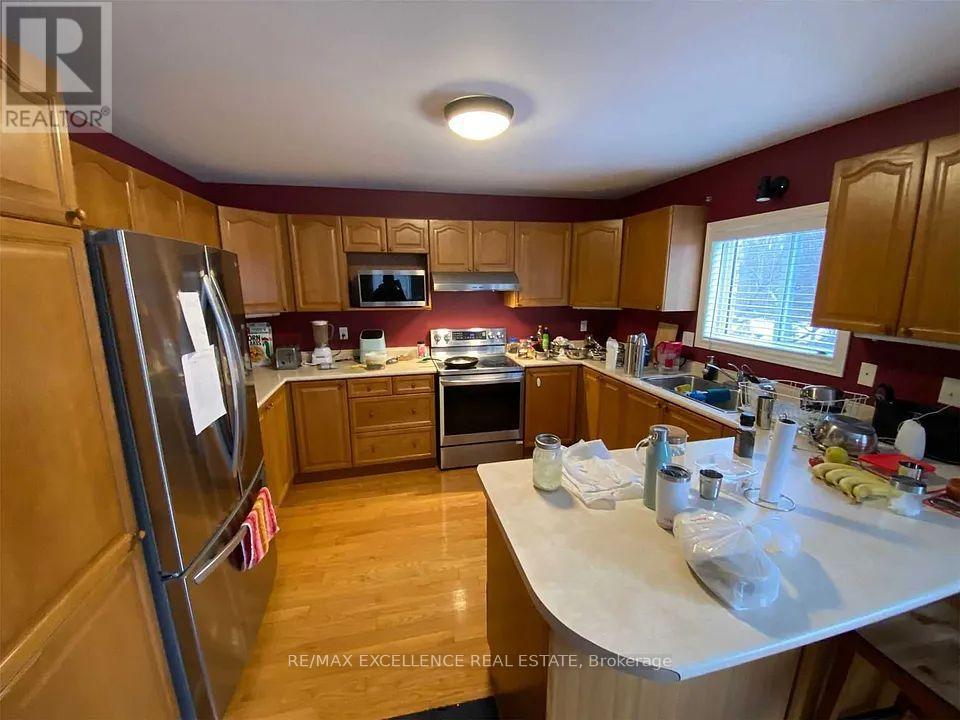 35 Mckenzie Crescent, Barrie (Ardagh), Ontario  L4N 0A9 - Photo 4 - S13736330