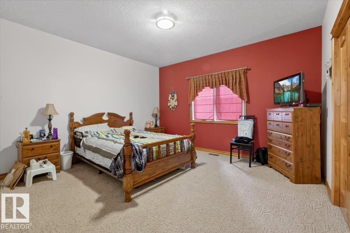 57 LONGVIEW DR