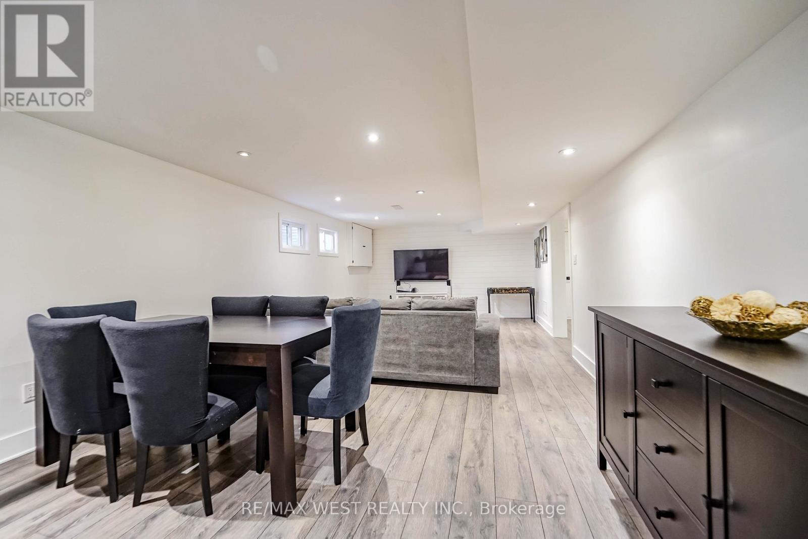 108 Poplar Heights Drive, Toronto, Ontario  M9A 4Z4 - Photo 17 - W13736072