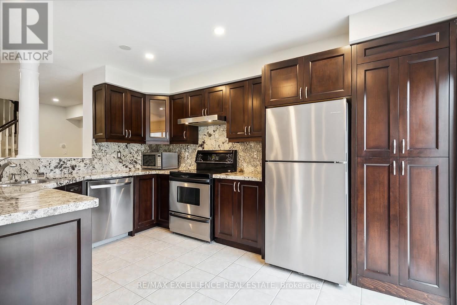 2406 Baintree Crescent, Oakville, Ontario  L6M 4X1 - Photo 6 - W13736088