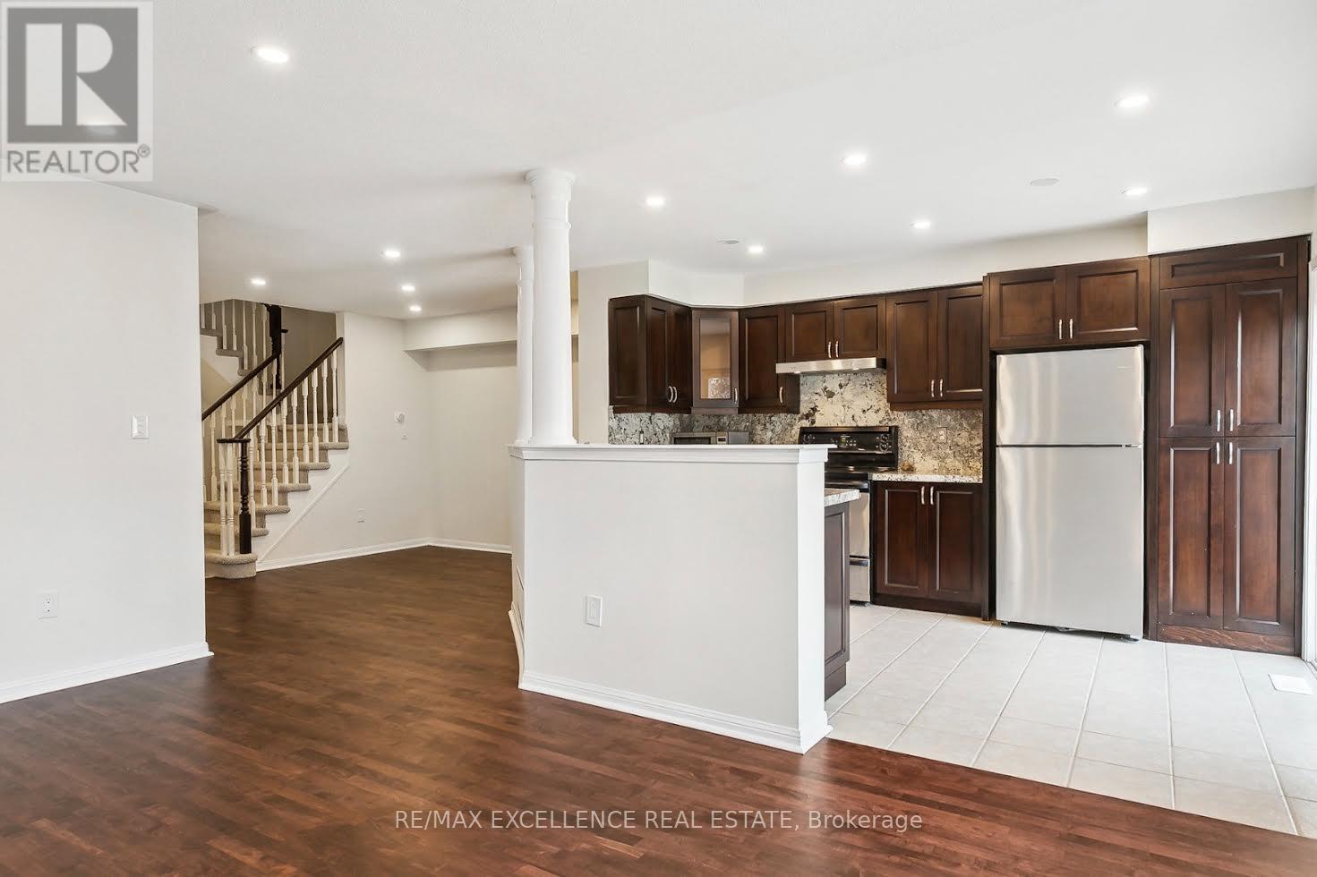 2406 Baintree Crescent, Oakville, Ontario  L6M 4X1 - Photo 8 - W13736088