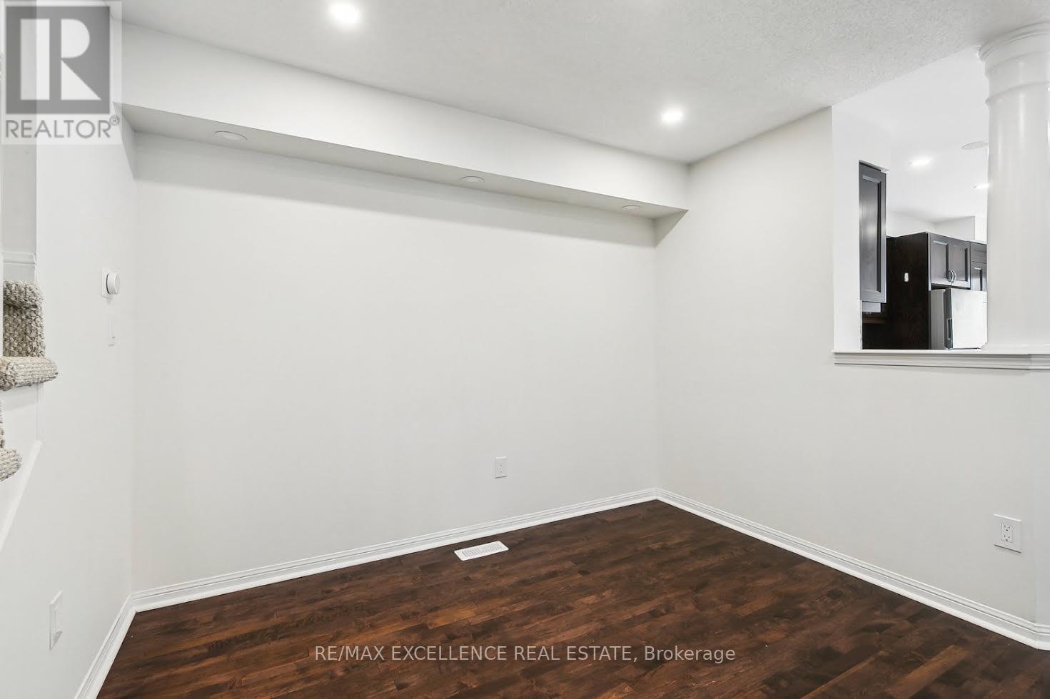 2406 Baintree Crescent, Oakville, Ontario  L6M 4X1 - Photo 9 - W13736088